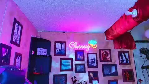 Snapshot of cherryy_bombshelll chatting on October 2025 03:08:01 PM cherry online show from October 2025 03:08:01 PM