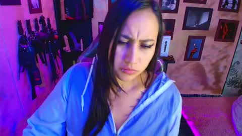 Snapshot of cherryy_bombshelll chatting on October 2025 06:20:01 PM cherry online show from October 2025 06:20:01 PM