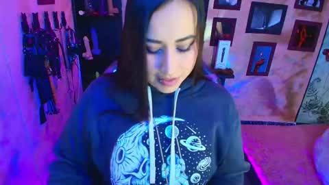 Snapshot of cherryy_bombshelll chatting on November 2025 03:46:01 PM cherry online show from November 2025 03:46:01 PM