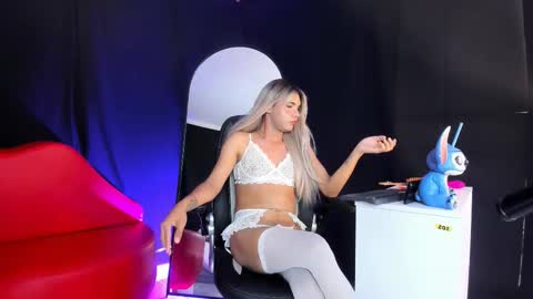 Snapshot of cherryyblossm chatting on December 2025 07:53:02 PM CHERRY online show from December 2025 07:53:02 PM