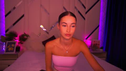 cherryylulu online show from September 2025 06:48:02 AM