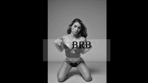 Snapshot of chiara_carter chatting on December 2024 02:33:02 AM chiara online show from December 2024 02:33:02 AM