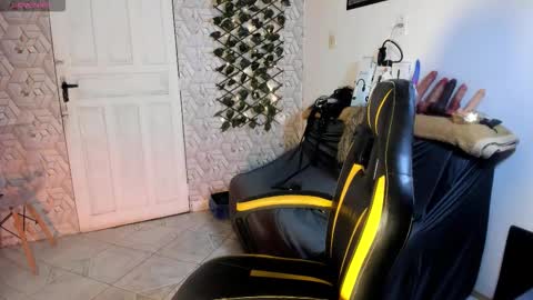 Snapshot of chica_hot24 chatting on November 2025 11:14:02 PM sammy coll online show from November 2025 11:14:02 PM