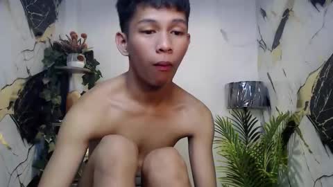 Snapshot of chick_renz chatting on October 2025 05:04:01 AM chick_renz online show from October 2025 05:04:01 AM