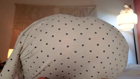 yoursensualparadise online show from April 2026 09:43:02 PM