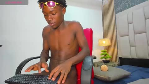 Snapshot of chimi88 chatting on December 2024 05:44:02 PM chimi88 online show from December 2024 05:44:02 PM