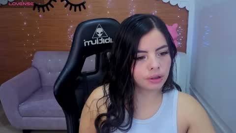 Snapshot of chinatsu_t chatting on May 2026 12:43:01 PM Kelly online show from May 2026 12:43:01 PM