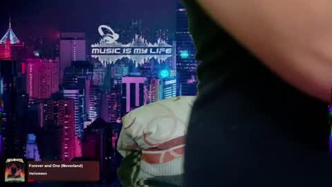 Enrique online show from February 2025 12:19:02 AM