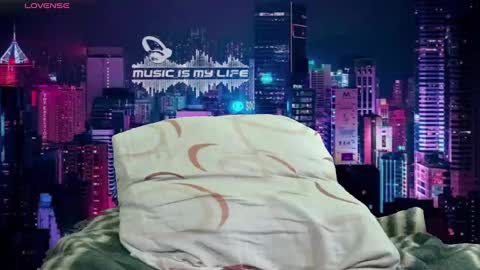 Enrique online show from February 2025 12:05:02 PM