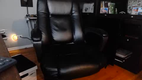 Snapshot of chiphoneman chatting on January 2025 11:21:02 AM chiphoneman online show from January 2025 11:21:02 AM