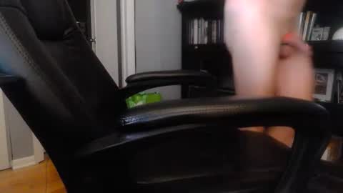 Snapshot of chiphoneman chatting on September 2025 05:40:01 AM chiphoneman online show from September 2025 05:40:01 AM