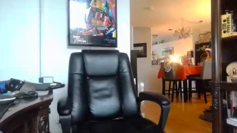 Snapshot of chiphoneman chatting on November 2025 09:14:02 PM chiphoneman online show from November 2025 09:14:02 PM