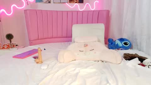 Snapshot of chiquibumbun chatting on February 2025 08:25:02 AM sophia online show from February 2025 08:25:02 AM