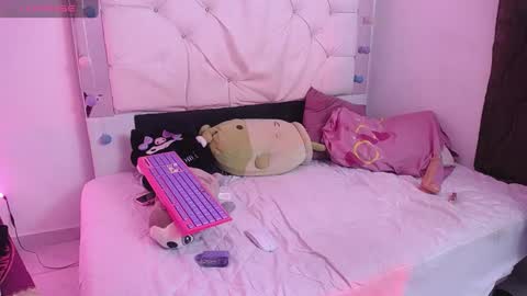 Snapshot of chiquibumbun chatting on February 2025 09:37:02 PM sophia online show from February 2025 09:37:02 PM