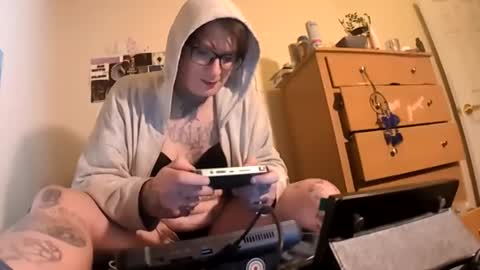 chl0efromthestars online show from February 2026 03:25:02 AM