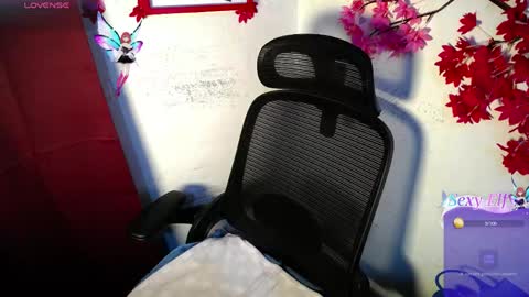 Snapshot of chleo_rosse chatting on May 2026 05:42:02 PM chleo_rosse online show from May 2026 05:42:02 PM
