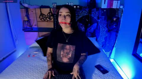 Chloeallennn  online show from April 2026 03:28:02 PM