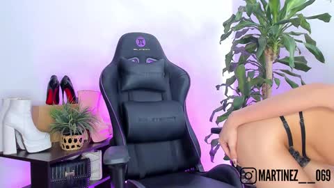 Snapshot of chloe__daviss chatting on September 2025 08:47:02 PM CHLOE online show from September 2025 08:47:02 PM