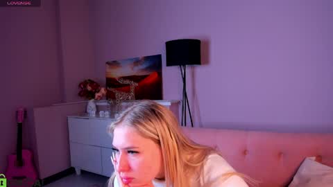 Chloe online show from April 2026 02:53:01 AM