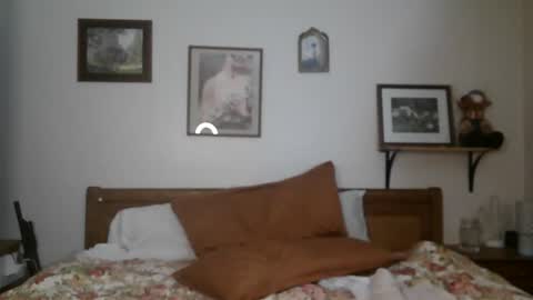 chloe and dic online show from February 2025 07:43:01 AM