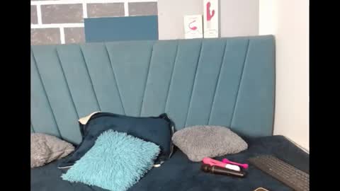 Abby 19 years online show from March 2026 02:43:01 PM