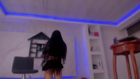 chloe_cooperr online show from February 2026 04:00:01 PM