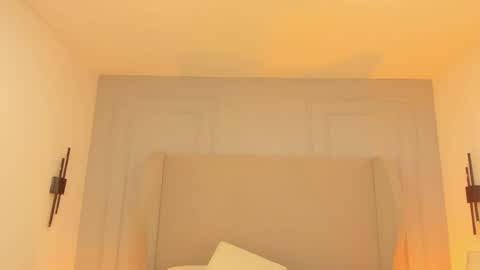 Chloe online show from April 2026 11:53:01 AM