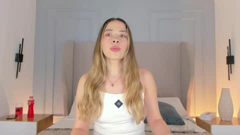 Chloe online show from May 2026 02:34:02 PM