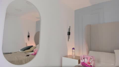 Chloe online show from May 2026 12:34:02 PM