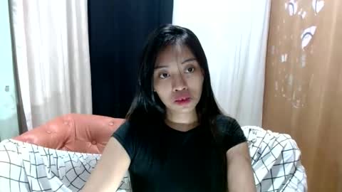 chloe and harlot online show from November 2025 02:17:01 PM