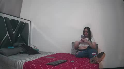 Chloe and Danna online show from March 2025 09:03:01 PM