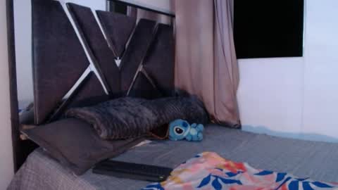 Chloe and Danna online show from May 2026 12:08:01 AM
