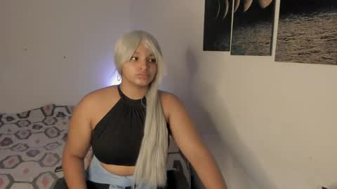 chloe_kisses online show from April 2026 11:32:01 AM