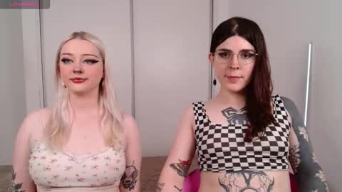 Snapshot of chloe_levine chatting on November 2025 08:36:02 PM Chloe Levine online show from November 2025 08:36:02 PM