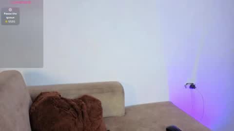 chloe online show from April 2026 03:17:01 AM