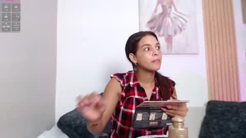 Snapshot of chloe_peach_ chatting on February 2026 12:11:01 PM chloe_peach_ online show from February 2026 12:11:01 PM