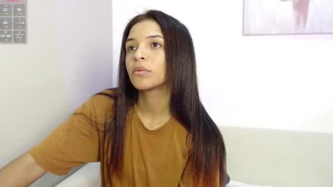 Snapshot of chloe_peach_ chatting on February 2026 12:31:01 PM chloe_peach_ online show from February 2026 12:31:01 PM