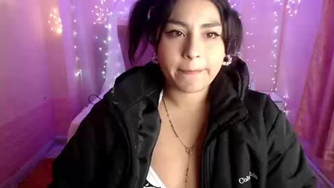 chloe_smith5 online show from September 2025 04:18:01 PM