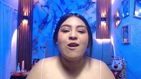 chloe_smith5 online show from March 2026 01:41:01 PM