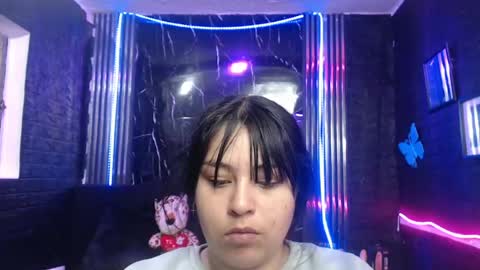 chloe_smith5 online show from April 2026 01:09:02 PM