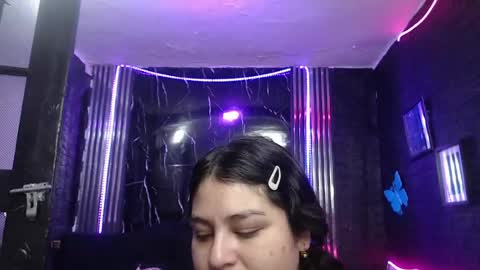 chloe_smith5 online show from May 2026 01:06:01 PM