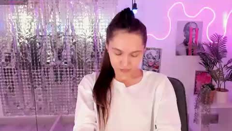 Chloe online show from July 2026 06:25:02 PM