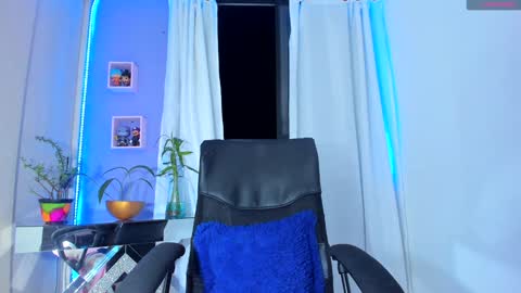 Chloe Miller  online show from January 2025 05:42:02 AM