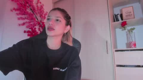 Chloe Miller  online show from May 2026 03:37:02 AM