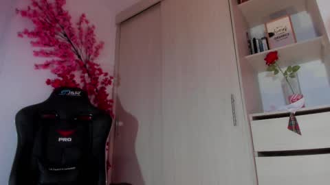 Chloe Miller  online show from May 2026 03:47:02 AM