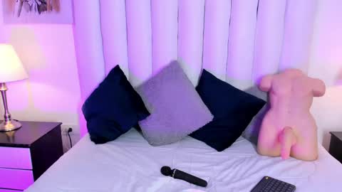 chloe_wilson7 online show from May 2026 11:26:02 AM