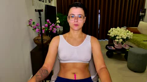 Eva and Sandra online show from May 2026 08:40:02 AM
