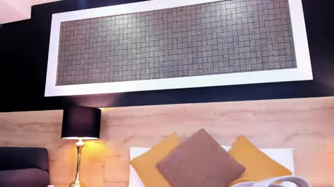 Chloe  online show from March 2026 01:17:02 PM