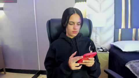  Chloe Harper  online show from February 2026 11:37:02 AM