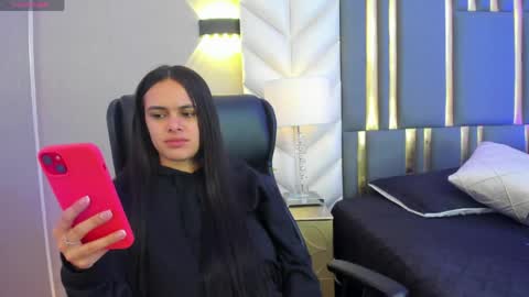  Chloe Harper  online show from April 2026 11:47:02 AM